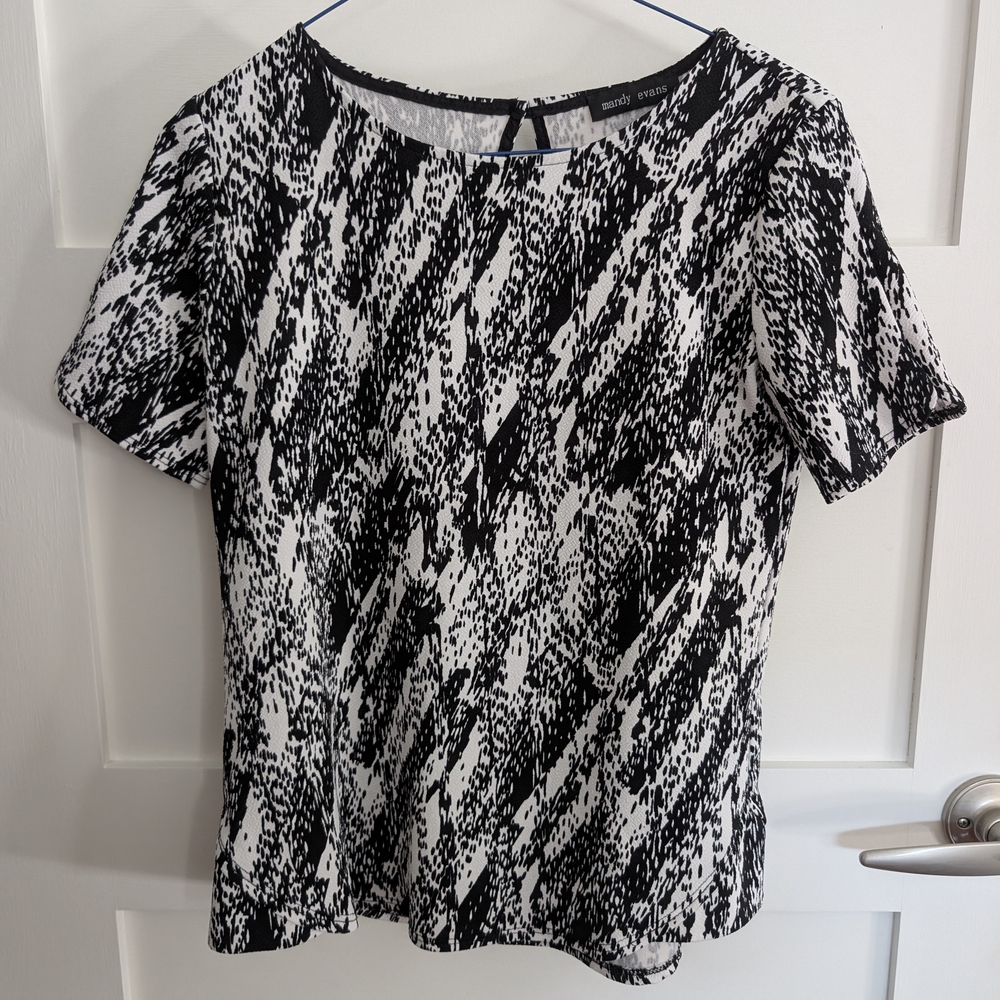Black & White Abstract Print Short Sleeve Tee by Sandy Evans